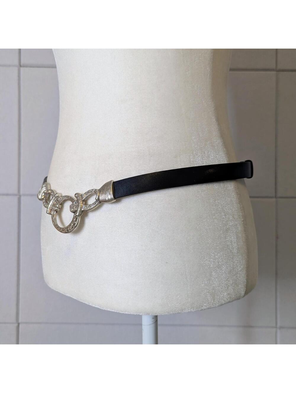 Chico's black leather skinny belt w/ hammered O-ring rhinestone clasp - Picture 3 of 6